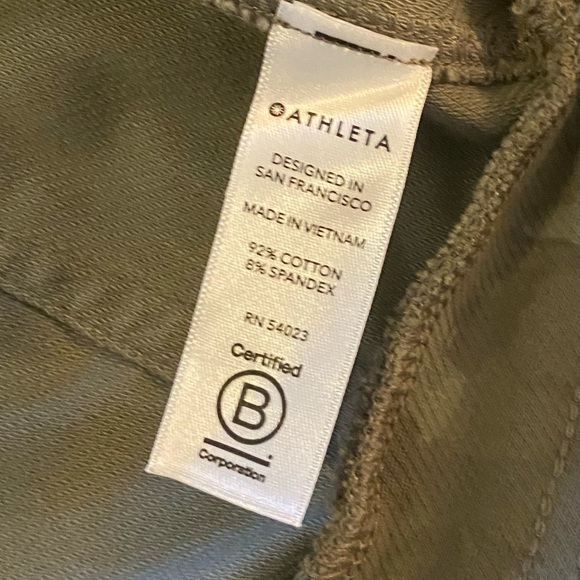 Athleta cropped camo hoodie, NWOT (S) - Picture 7 of 10
